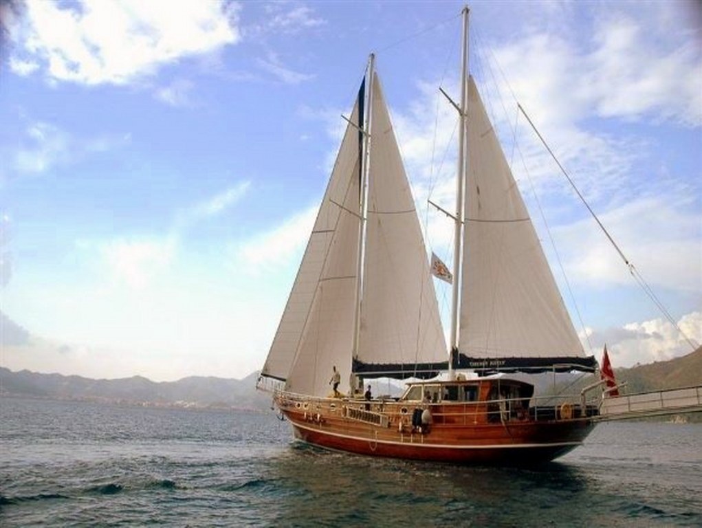 Yacht Yesemin Sultan 1